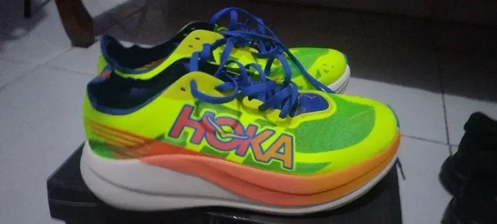 Sepatu running, buat jalan