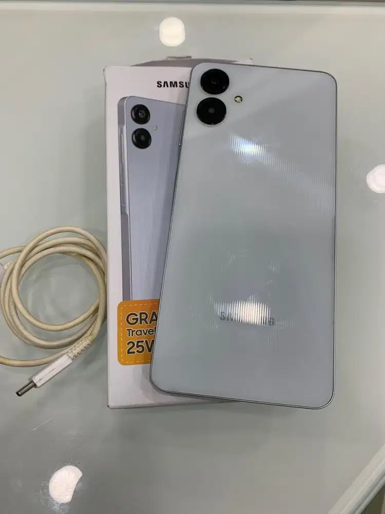 Samsung A06 4/128 lengkap kabel masih ada garansi