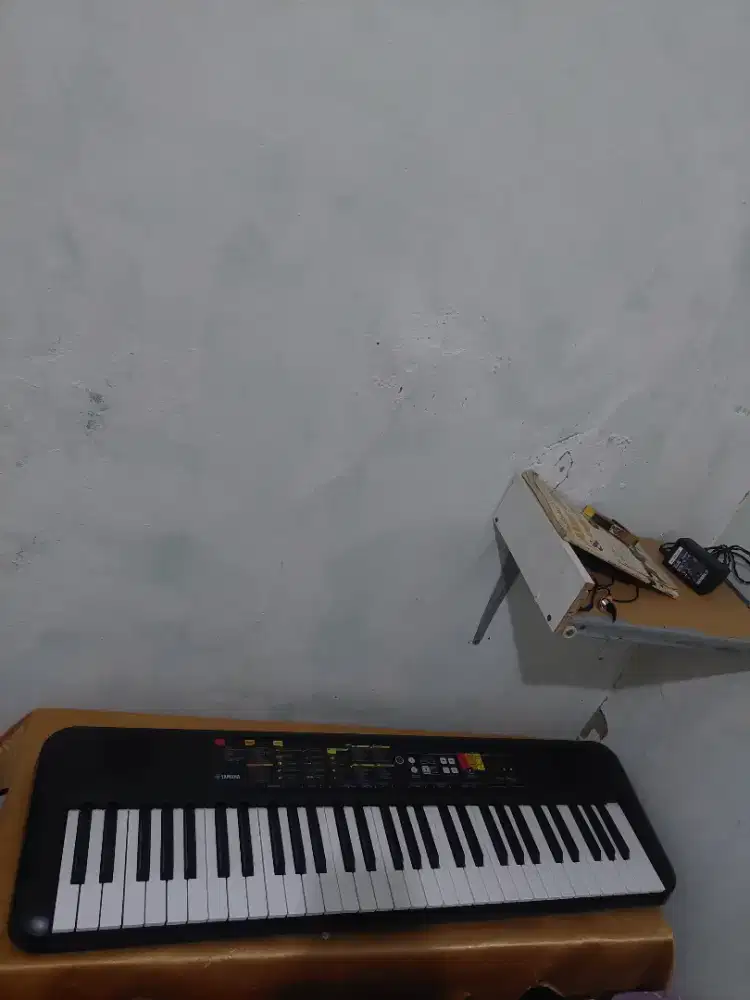 Keyboard Yamaha PSR F52