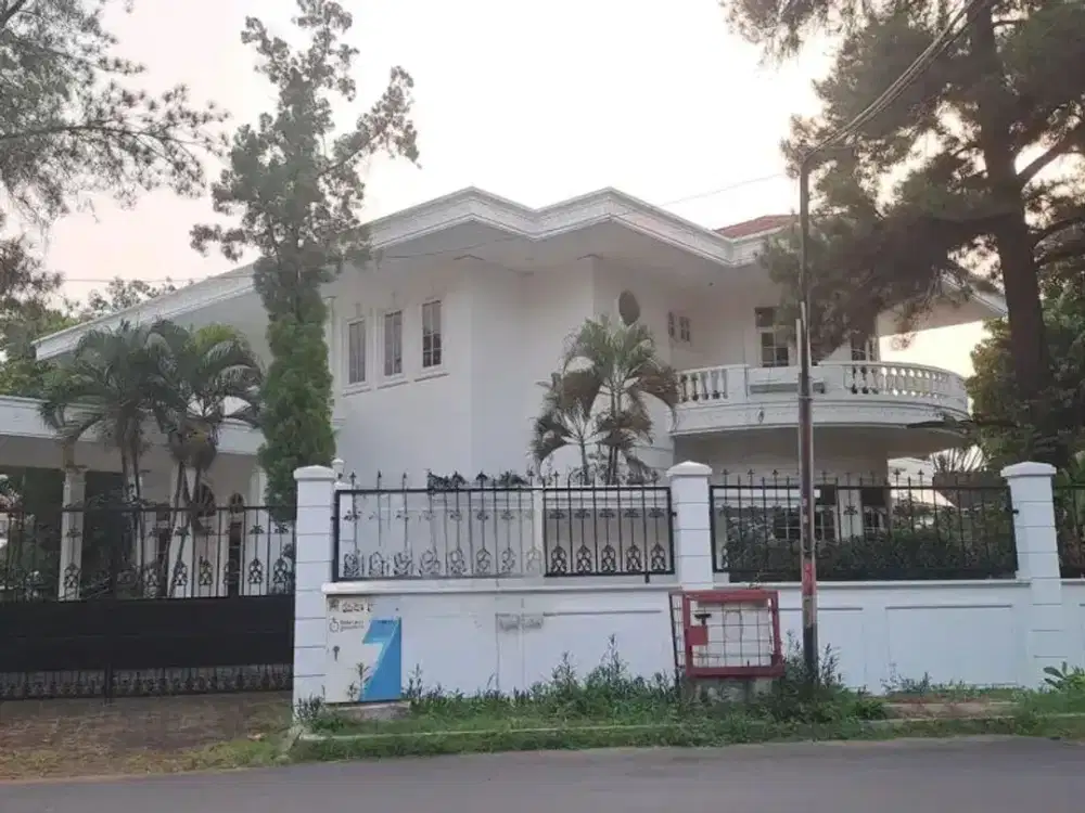 RUMAH MEWAH PRIVATE POOL DALAM CLUSTER DI ZAMRUD PERMATA HIJAU