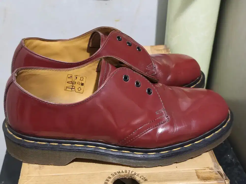 Dr Martens red Cherry
