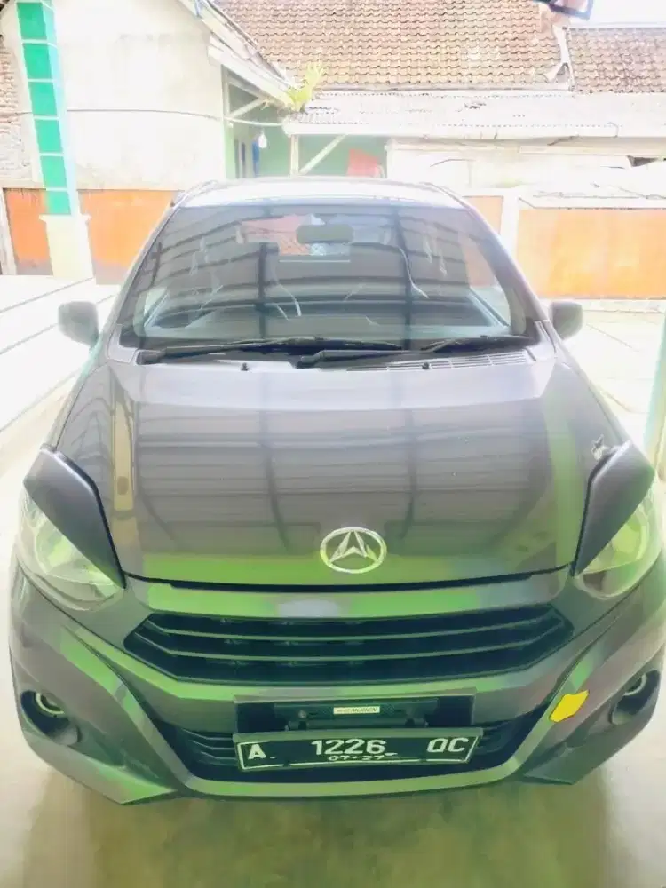 Jual beli mobil bekas