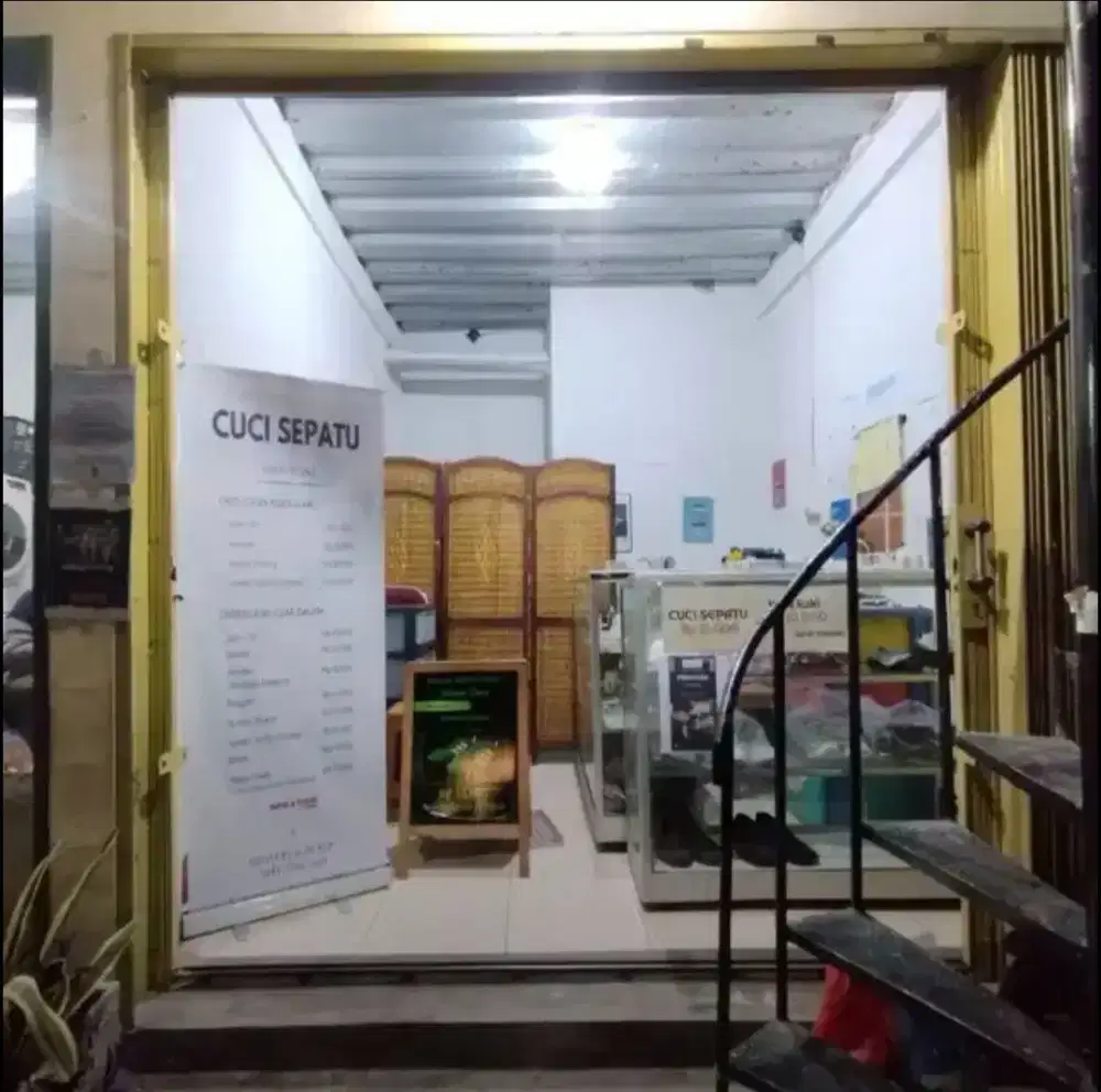 Freelance Cuci Sepatu