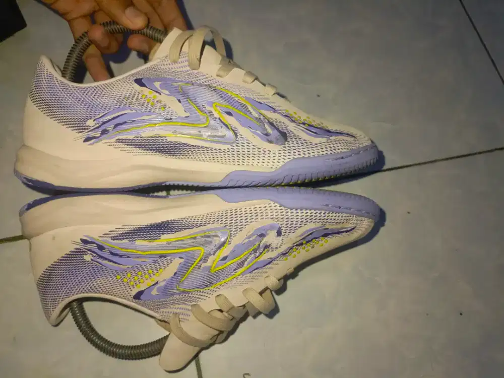 sepatu futsal specs speedblaze 4