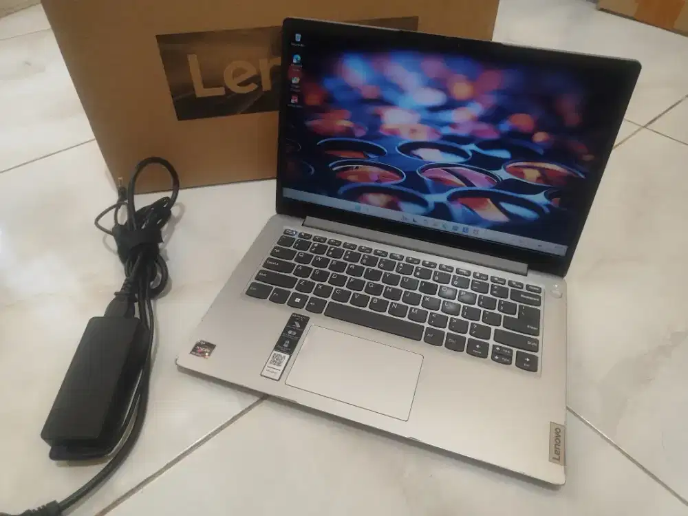 Lenovo Ideapad slim 1 RYZEN 3 7000 8/512GB