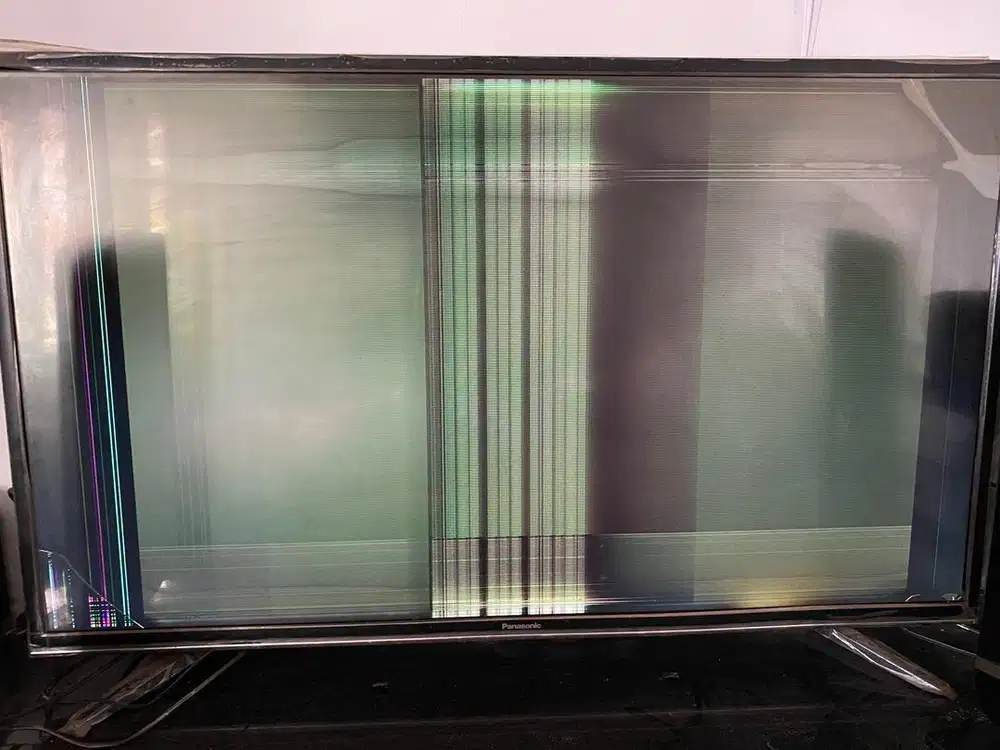 Tv led panasonic 43 inch minus