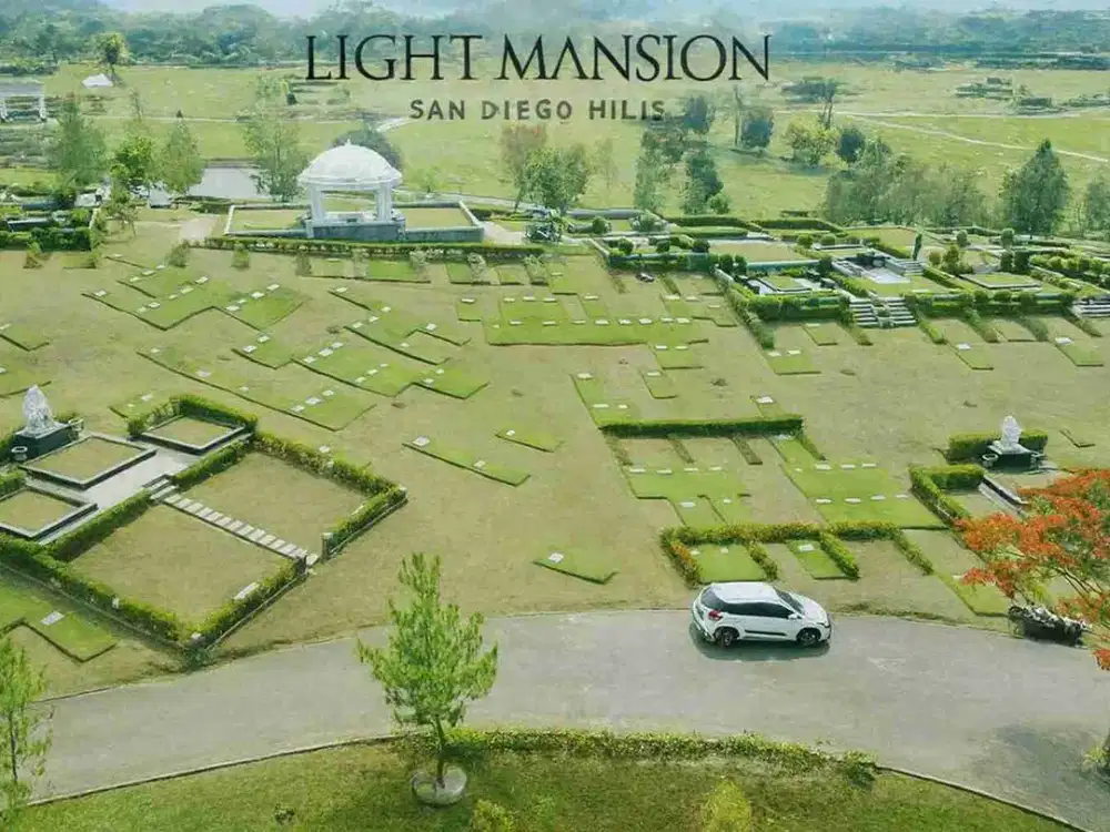 over 2 kavling makam Kristen area favorit LIGHT MANSION, San Diego Hills