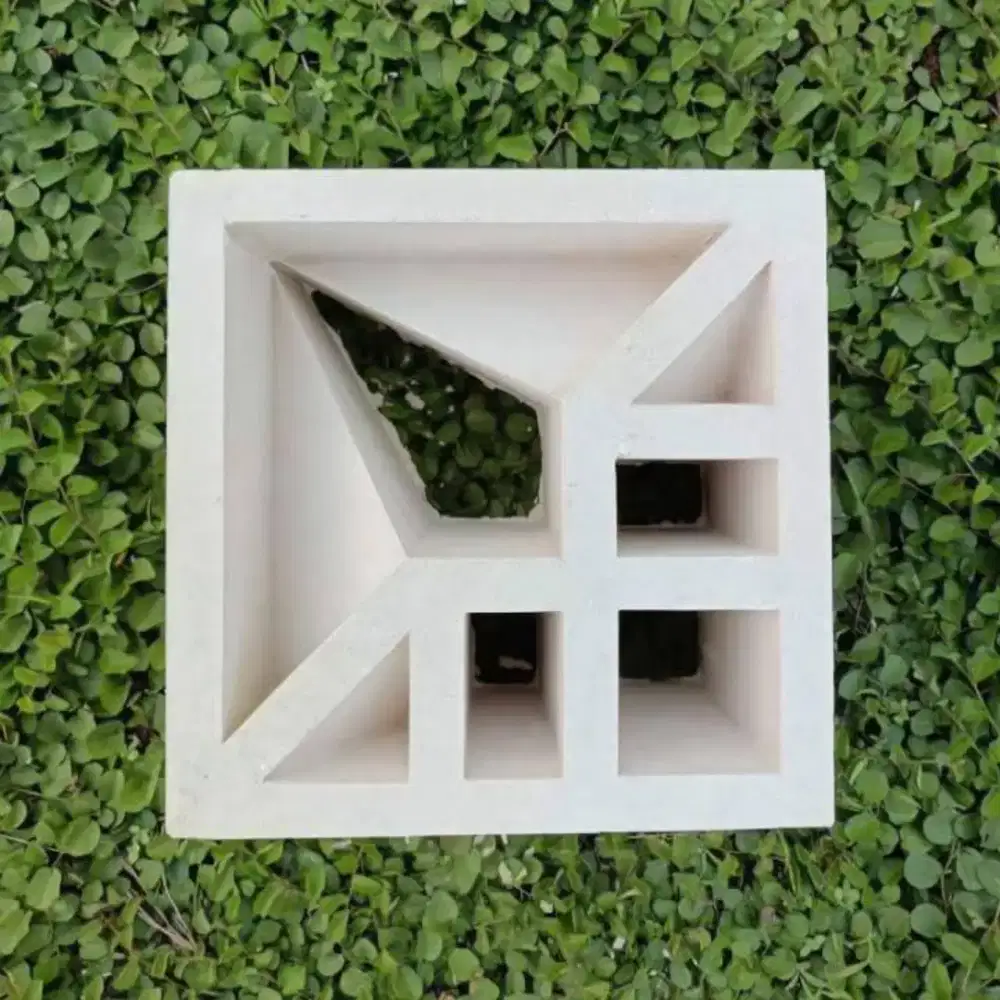 Roster beton minimalis