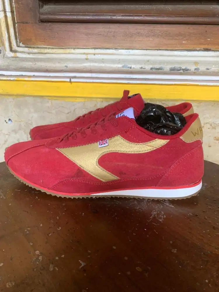 Sepatu casual formal kulit swed walsh england 1961