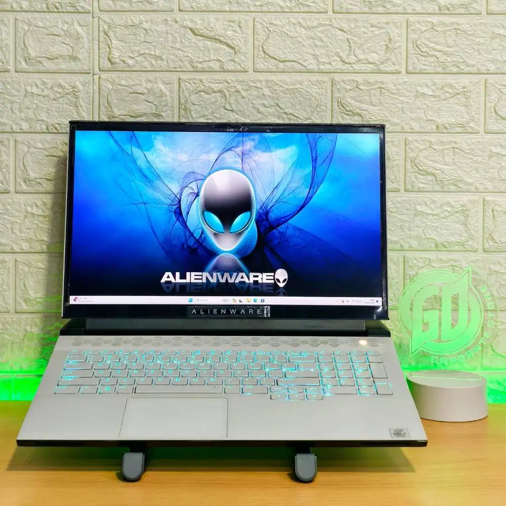 Dell Alienware M17 R2 Gaming Desain Premium i7 RTX 2070 8 GB