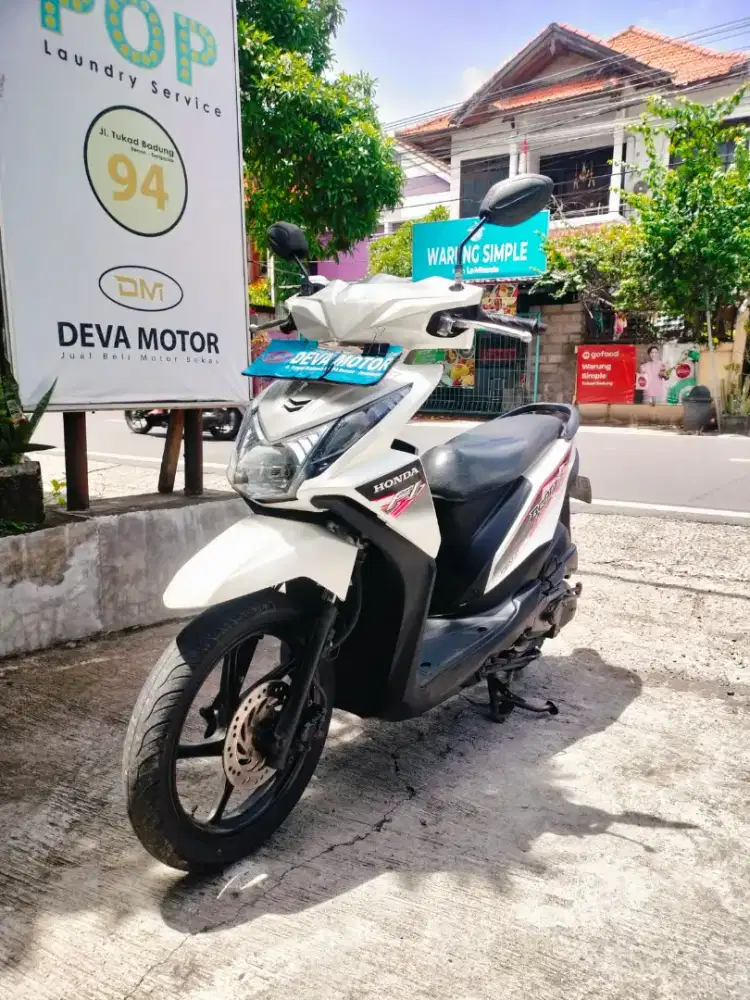 Beat putih fi th 2014 Deva motor