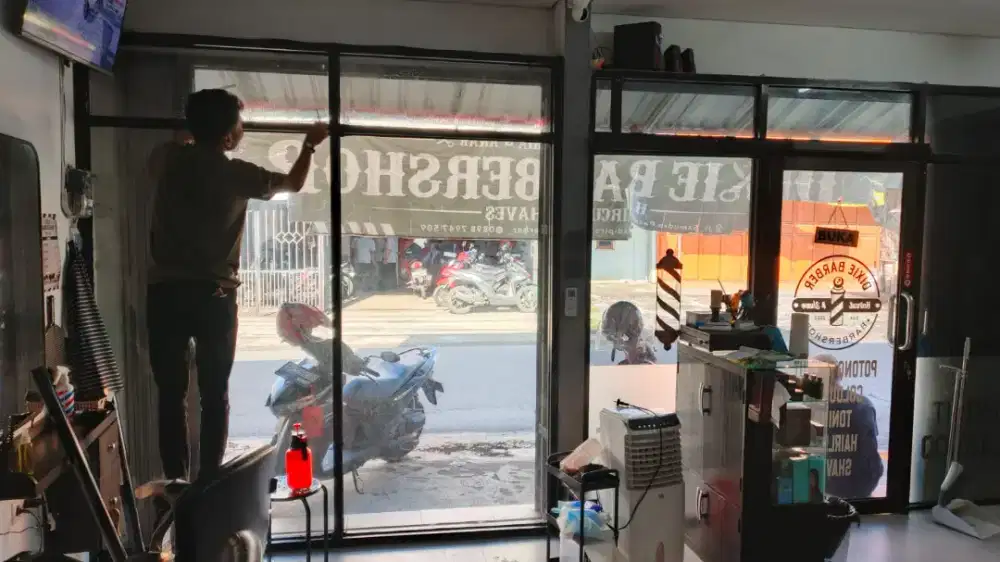 Spesialis Kaca Film tolak panas uv panggilan ke toko kantor & rumah