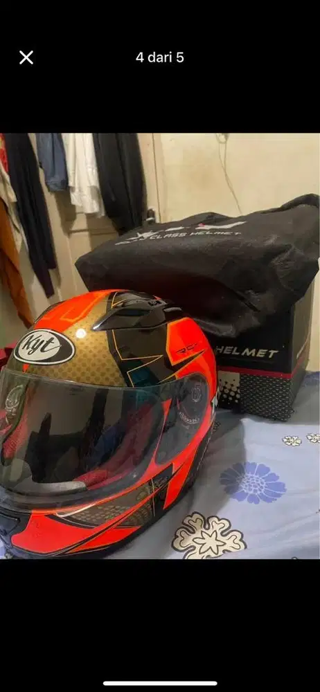 Di jual aja dari pada gk ke pake, klo jam baru ya , jual semua 650