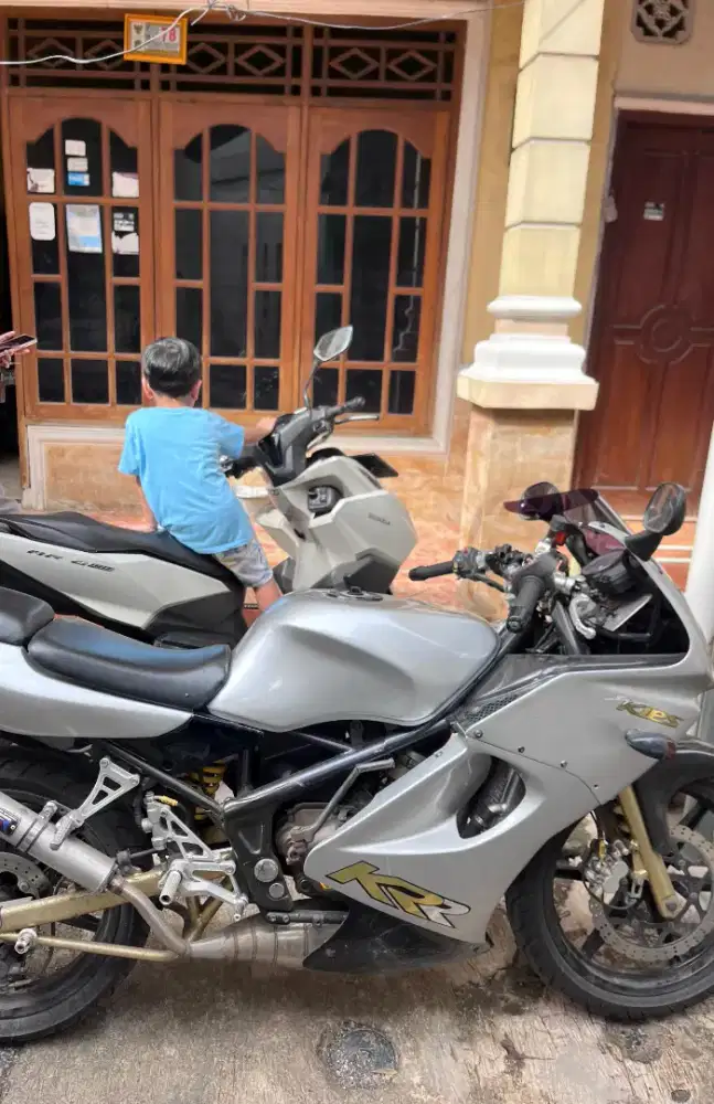 kawasaki ninja zx rr 150cc 2 tak tahun 2010