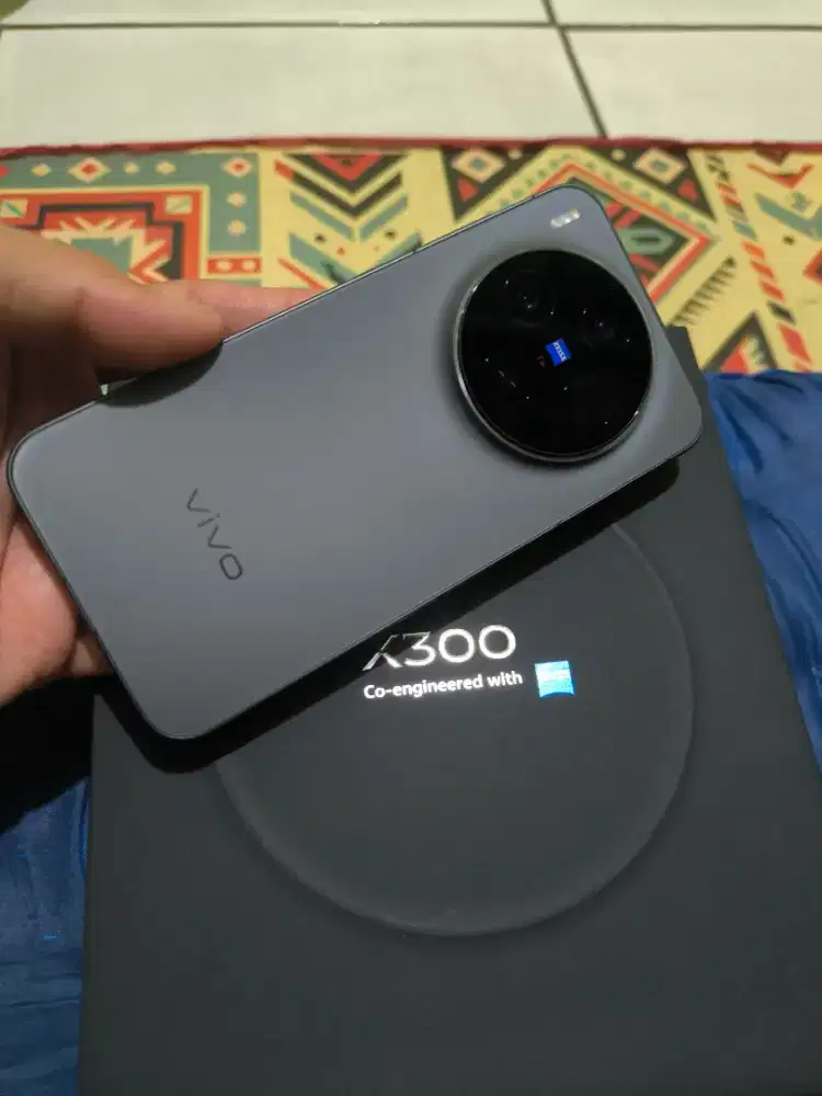 Dijual Vivo x300 12/256 Mulus Like New Fullset Pemakaian 2 Bulan Resmi