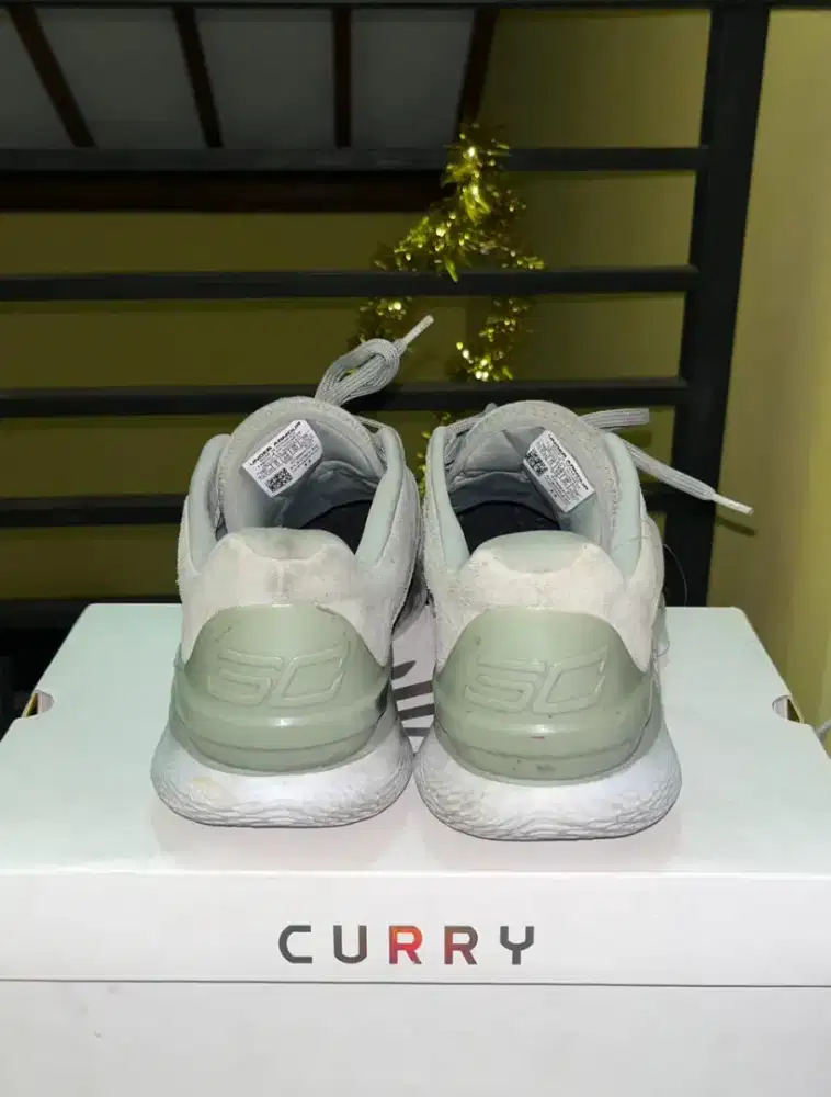 UNDER ARMOUR CURRY 1 LOW FLOTRO LUX