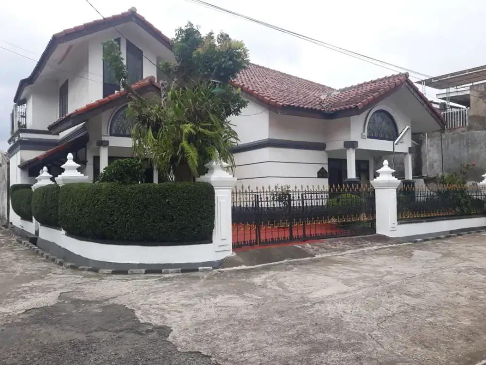 Rumah Hook Terawat di Komplek Kopo Permai Bandung