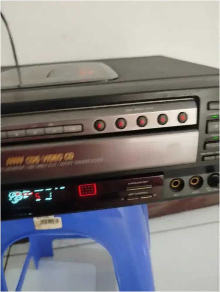 Dvd vcd aiwa 5.disc nyala koleksi