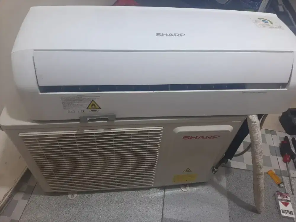 Ac sharp 1/2pk low watt R32 Bergaransi