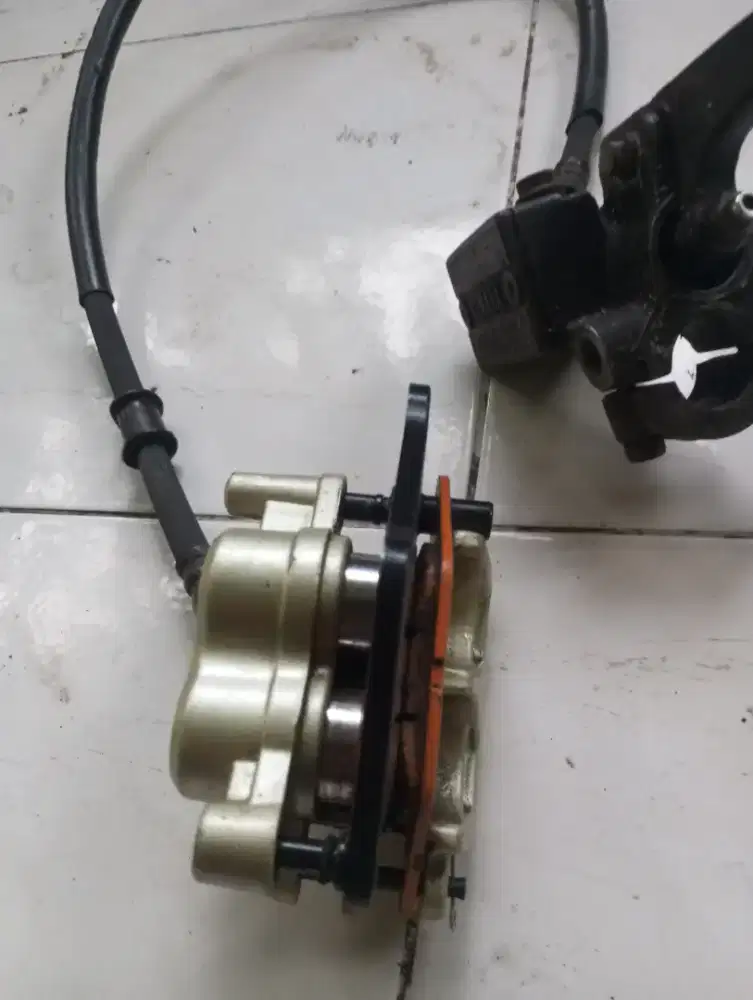 Paket] Kaliper Set + Master Atas Assy + Selang Rem
Mohon untu