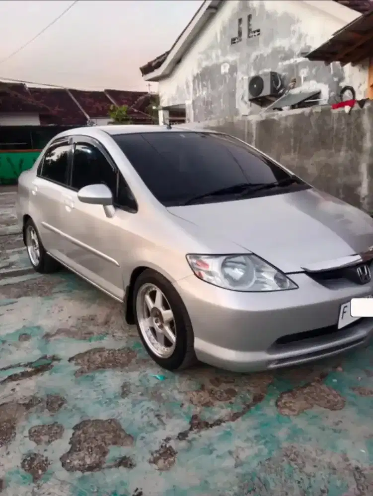 Dijual Honda City IDSI matic mulus 2004, siap pakai, harga 65jt nego