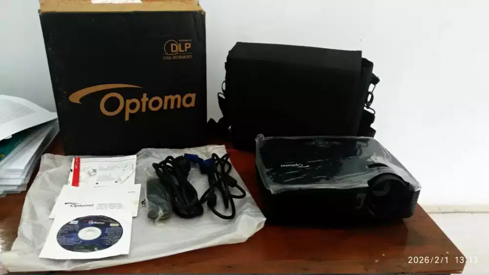proyektor optoma nyaris mulus