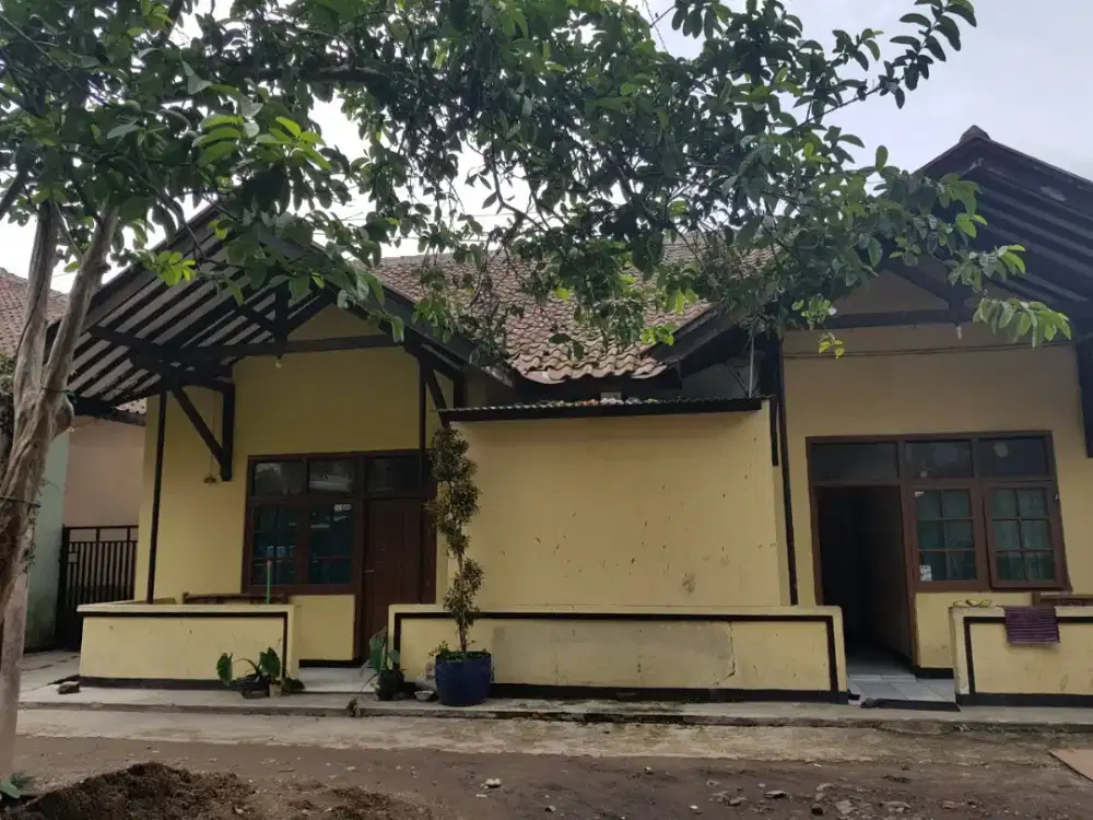 Dijual Tanah dan Rumah Kos Lembang dengan 8 Kamar Tidur