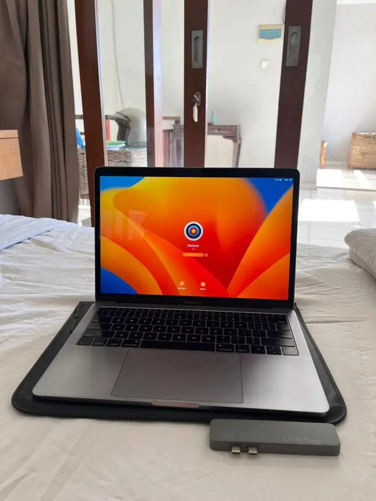 MACBOOK PRO 2017 MULUS NOMINUS