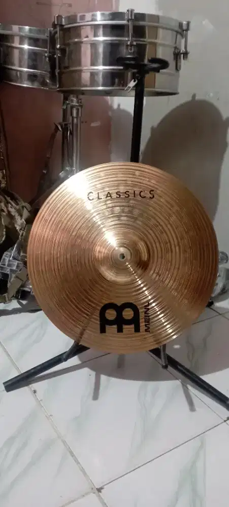 Simbal MEINL CLASSIC TRASH CRASH 16IN. kondisi baik dan normal