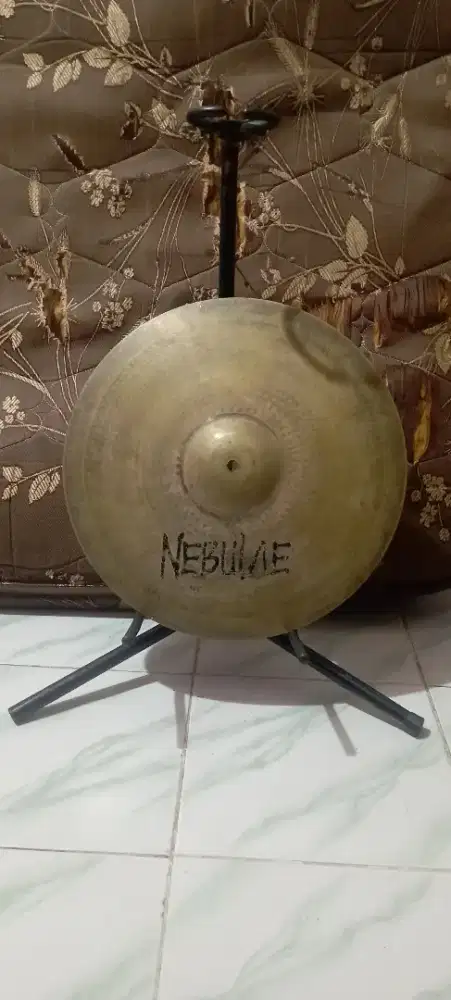 Simbal NEBULAE CRASH 16IN. Kondisi baik dan normal.
