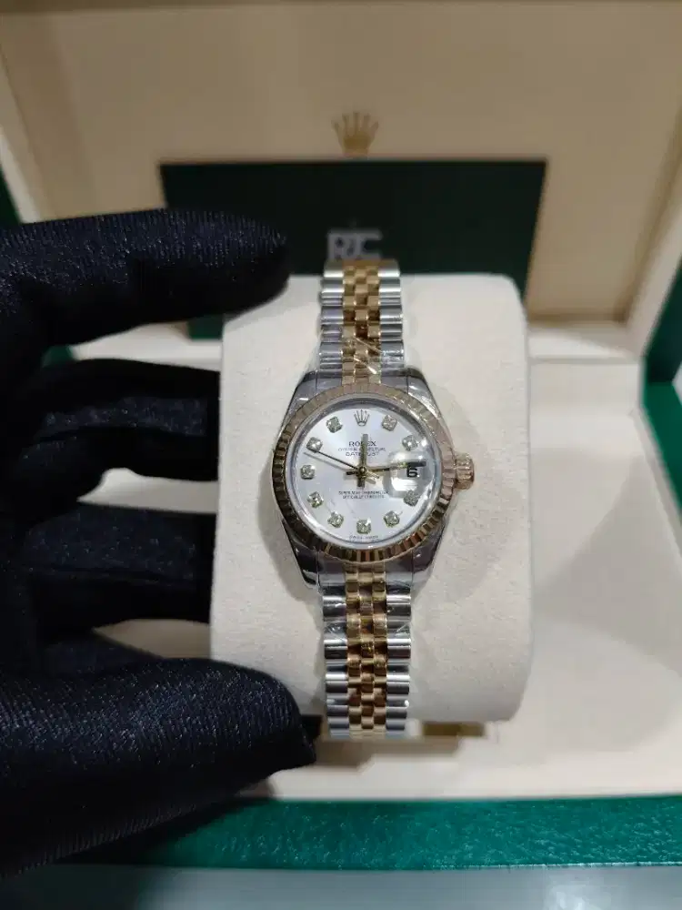 Jam tangan Rolex Datejust 26 Silver 10 Diamond Fluted Jubilee