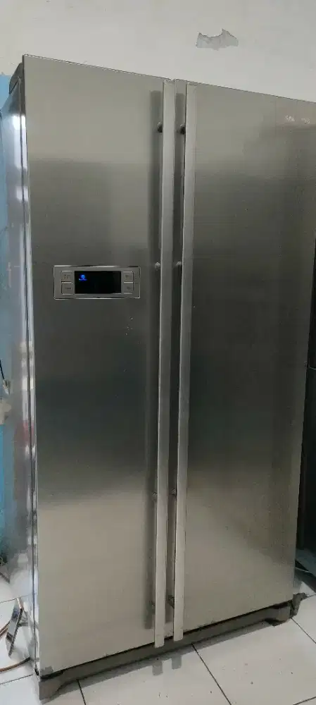 Kulkas side by side Samsung