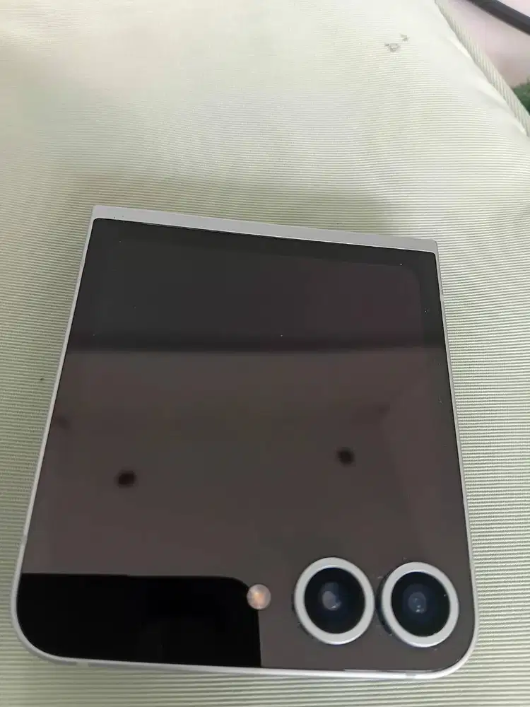 DIJUAL CEPAT SAMSUNG Z FLIP 6