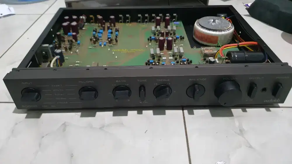 Preamp Audiolab 8000c