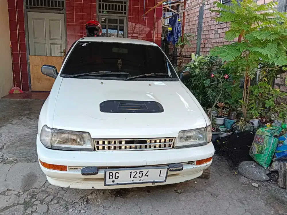 Daihatsu charade thn 90
