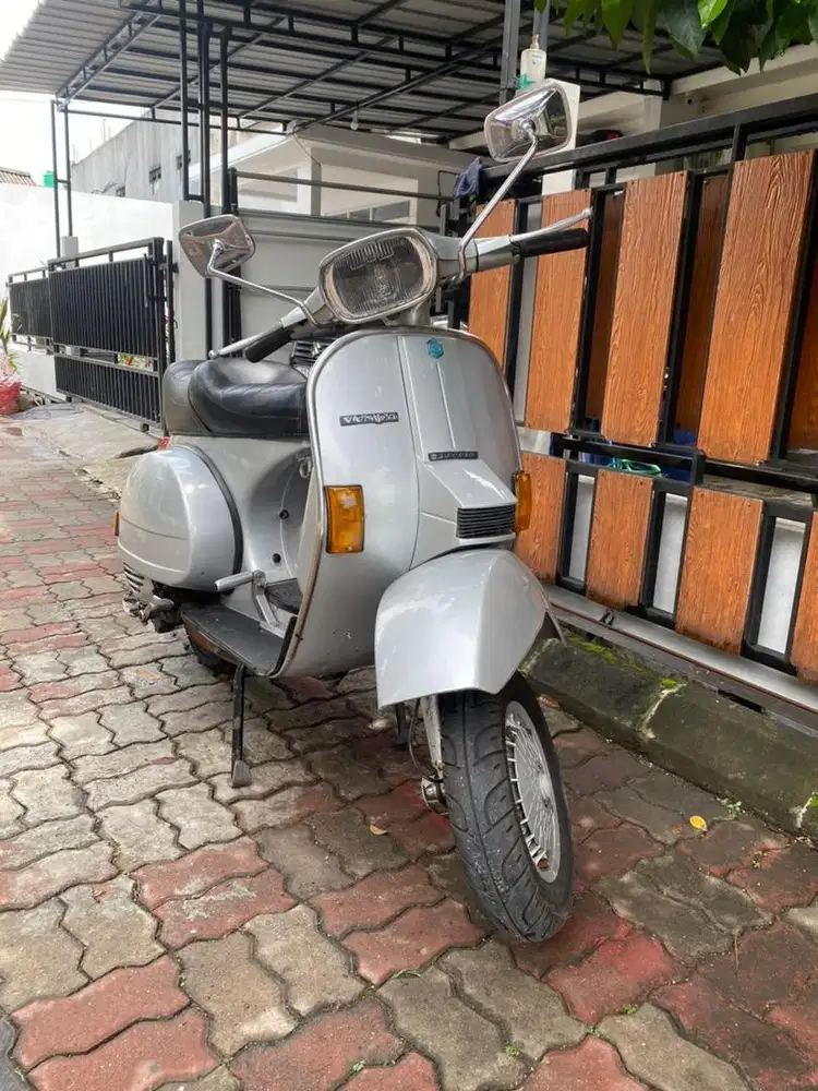 Vespa Exclusive 2 tahun 2001 Pajak Hidup Plat F Bogor Kota