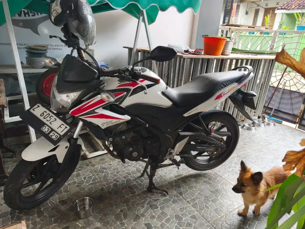 HONDA CB150R Thn 2014