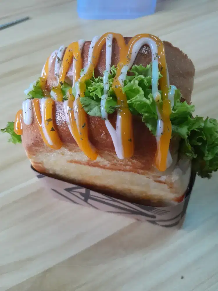 Di butuhkan Tenaga penjual Donat dan Roti