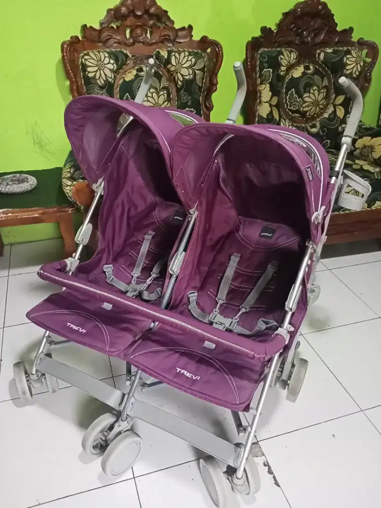 Stroller kembar babyelle trevi