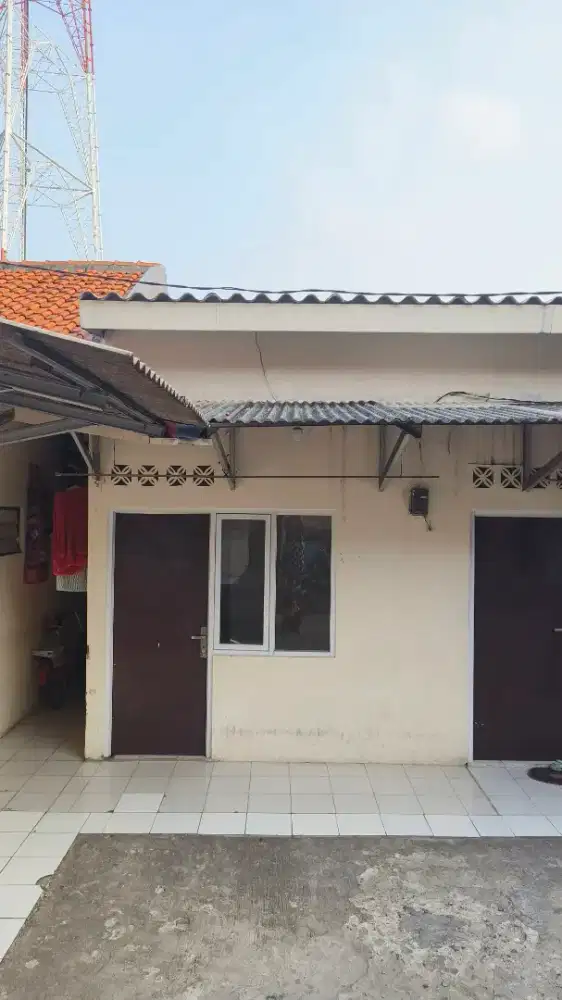 Kontrakan Bu Hj. Dewi