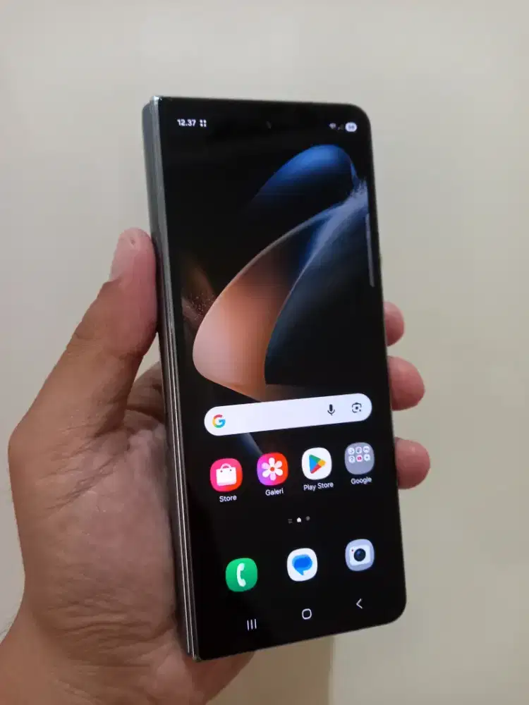 Samsung Galaxy Z Fold 4 Ram 12/512Gb Batangan ex sein ada minus dibaca