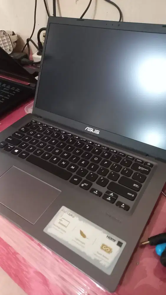 Laptop ASUS Core i3 Gen 10 RAM 8GB SSD 500GB – Siap Pakai Bogor