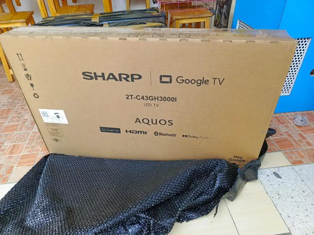 Sharp 43 inc ex display