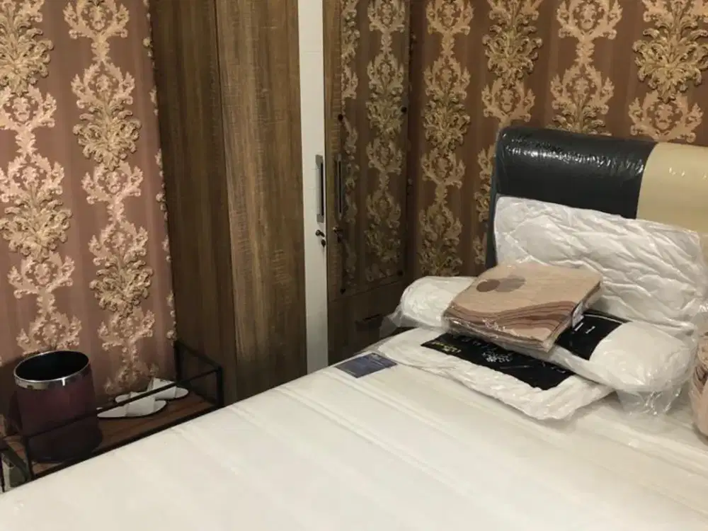 disewa unit apartemen green lake sunter,studio furnished,lantai rendah,view danau sunter,Ac dan waterheater