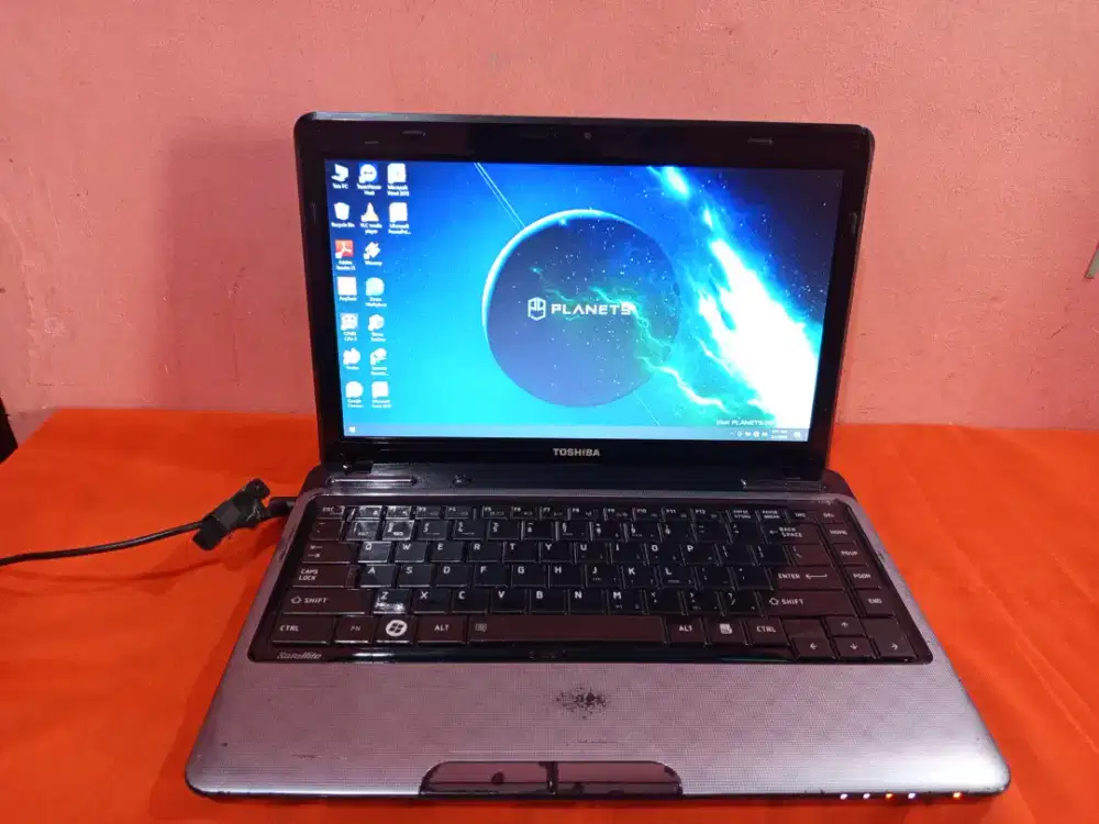 Laptop Toshiba L735 Second