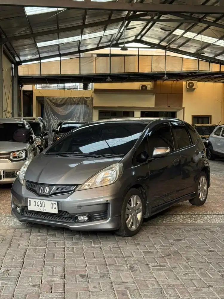 Honda Jazz Ge8 Rs AT 2012 terawat mulus matic abu2 antik low km
