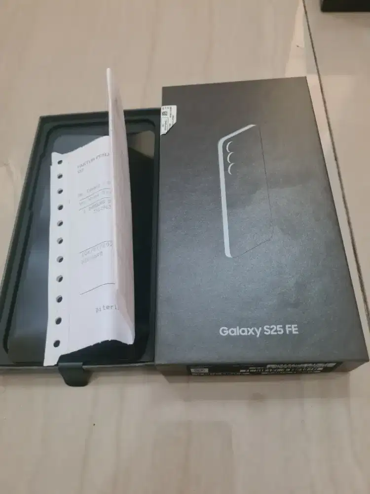 Samsung s25 FE 8/256 like new blom sebulan