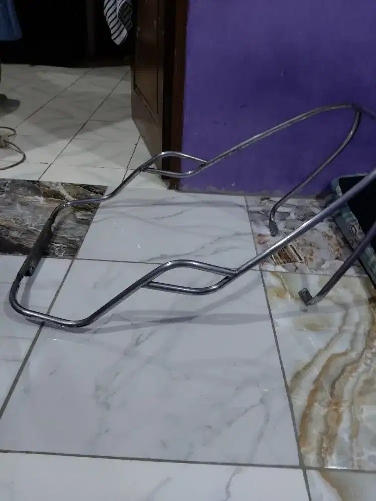 Pelindung body samping vespa