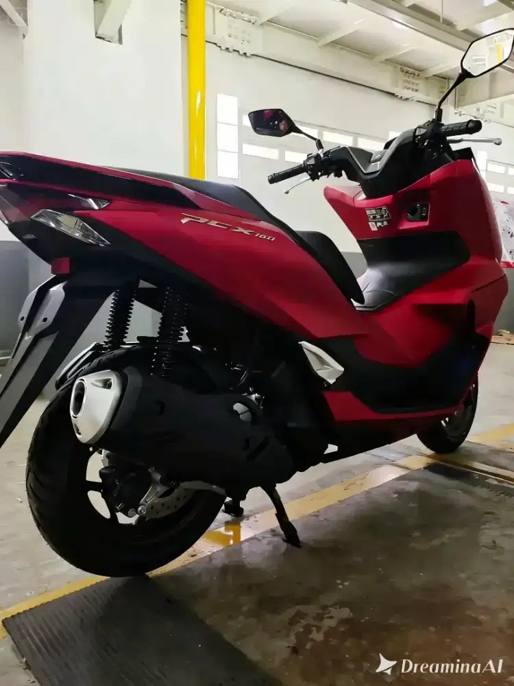 HONDA PCX 160 ABS MERAH
