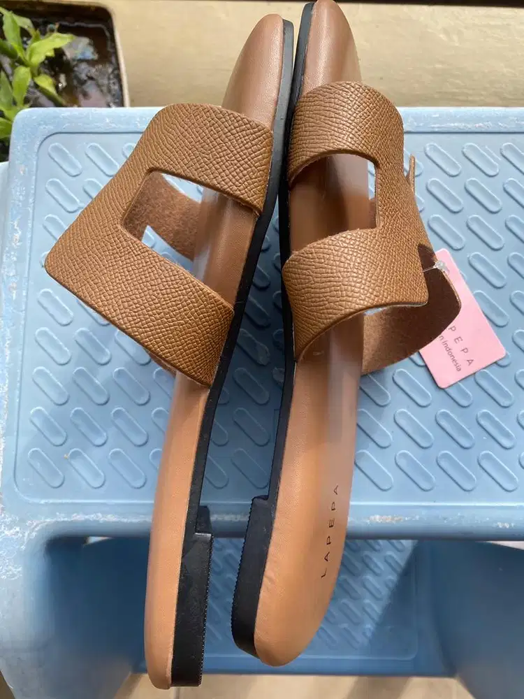 Buat lebaran, jual rugi.